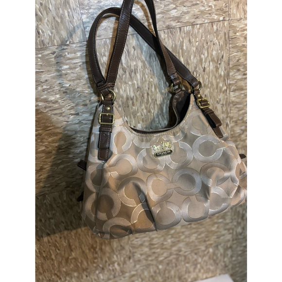 Coach Madison Op Art purse - Picture 3 of 8